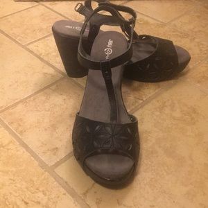 Jambu Platform Sandals